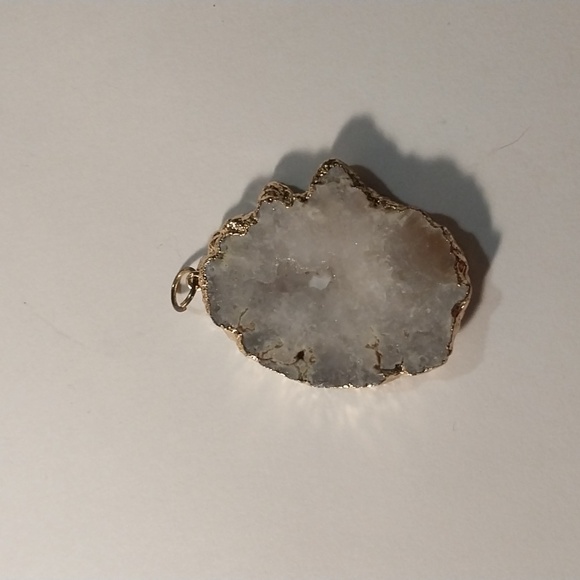 White, Clear Druzy Crystal Agate Geode Gemstone Pendant Charm - Picture 1 of 1